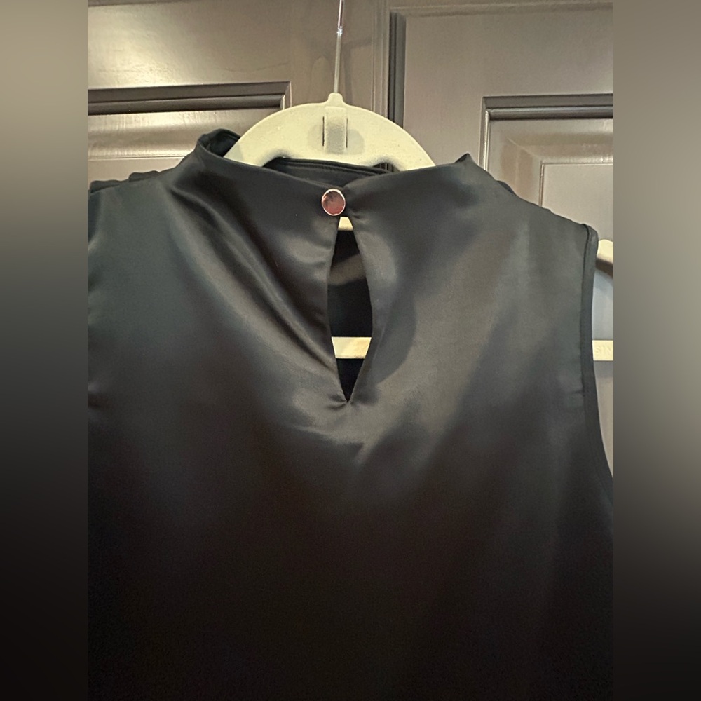 The Noli Shop Mara Silky Top in Black, Size XS - Picture 7 of 9